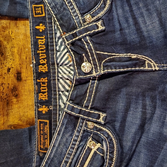 Rock Revival Jeans - Picture 3 of 4